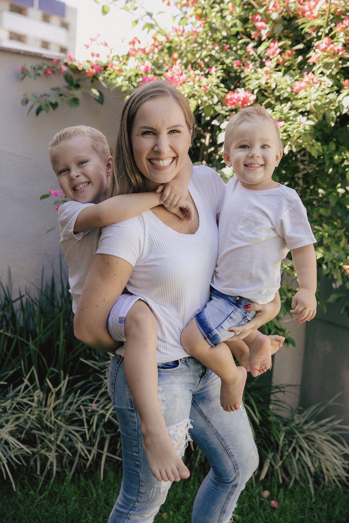 ensaio familia - dia das maes - ensaio em casa - mae de menino - jaragua do sul - fotografos de familia - chroma fotografia