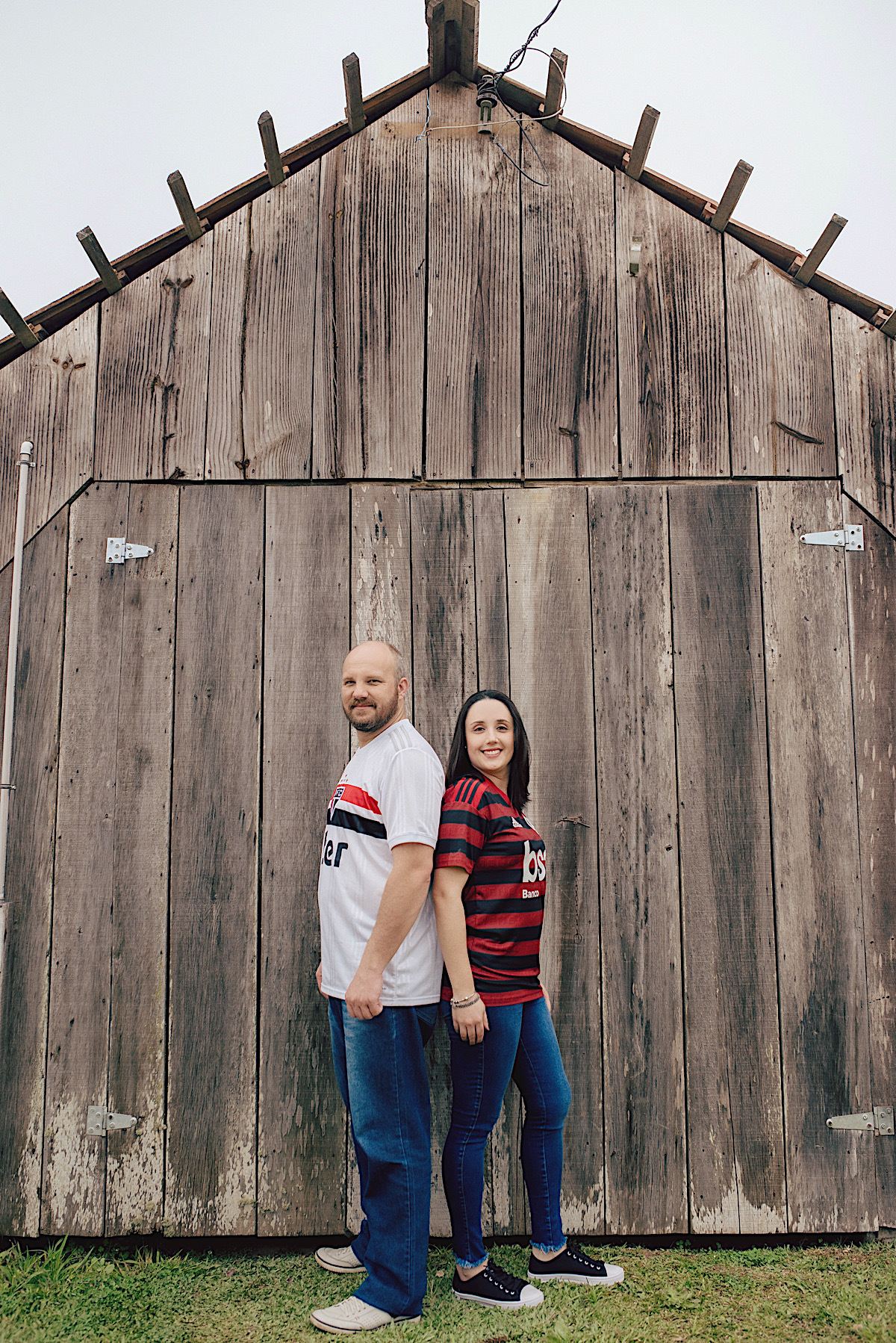 ensaio casal - rio vermelho - ensaio ao ar livre - ensaio com neblina - sao bento do sul - chroma fotografia