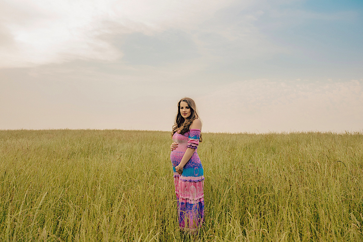 ensaio gestante - mae de menina - ensaio fotografico - sao bento do sul - chroma fotografia - ensaio ao ar livre - estudio