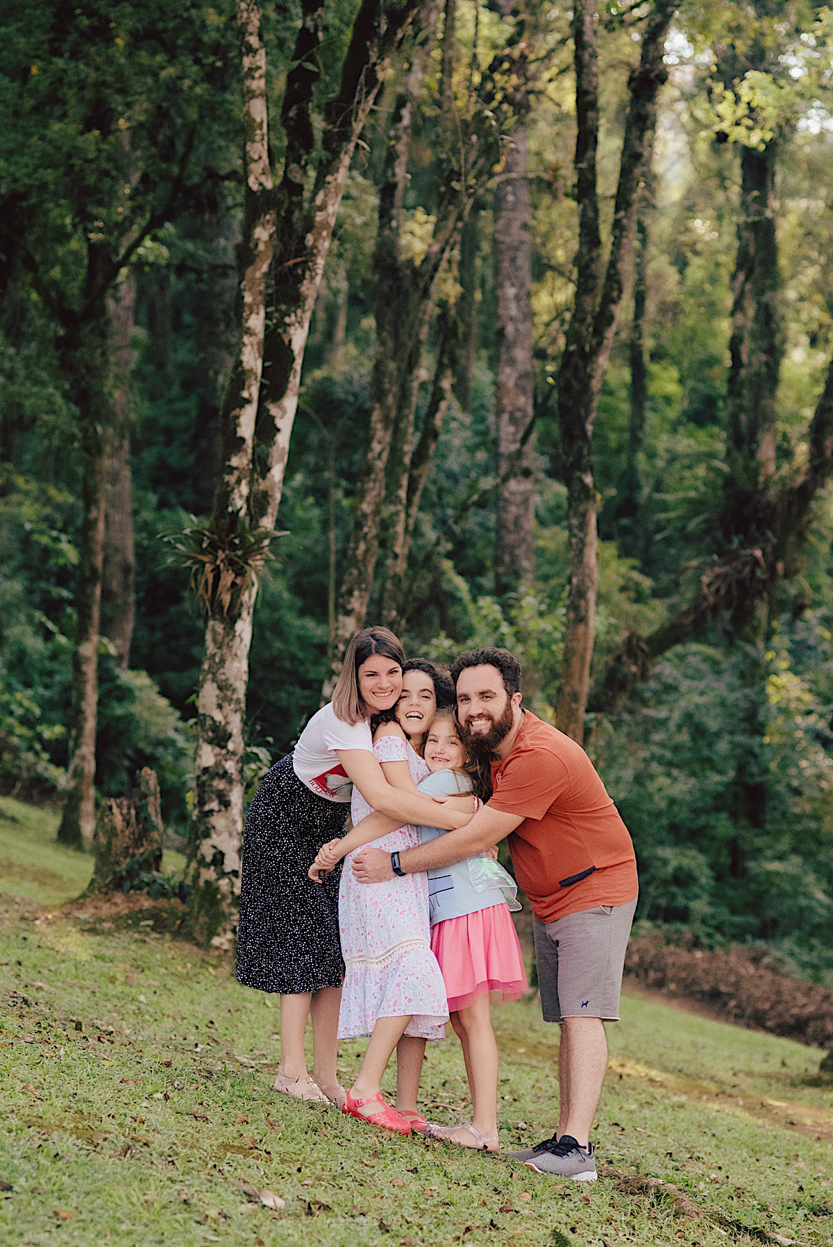 ensaio familia - ensaio com pozinho colorido - po colorido - ensaio divertido - ensaio ao ar livre - chroma fotografia - sao bento do sul