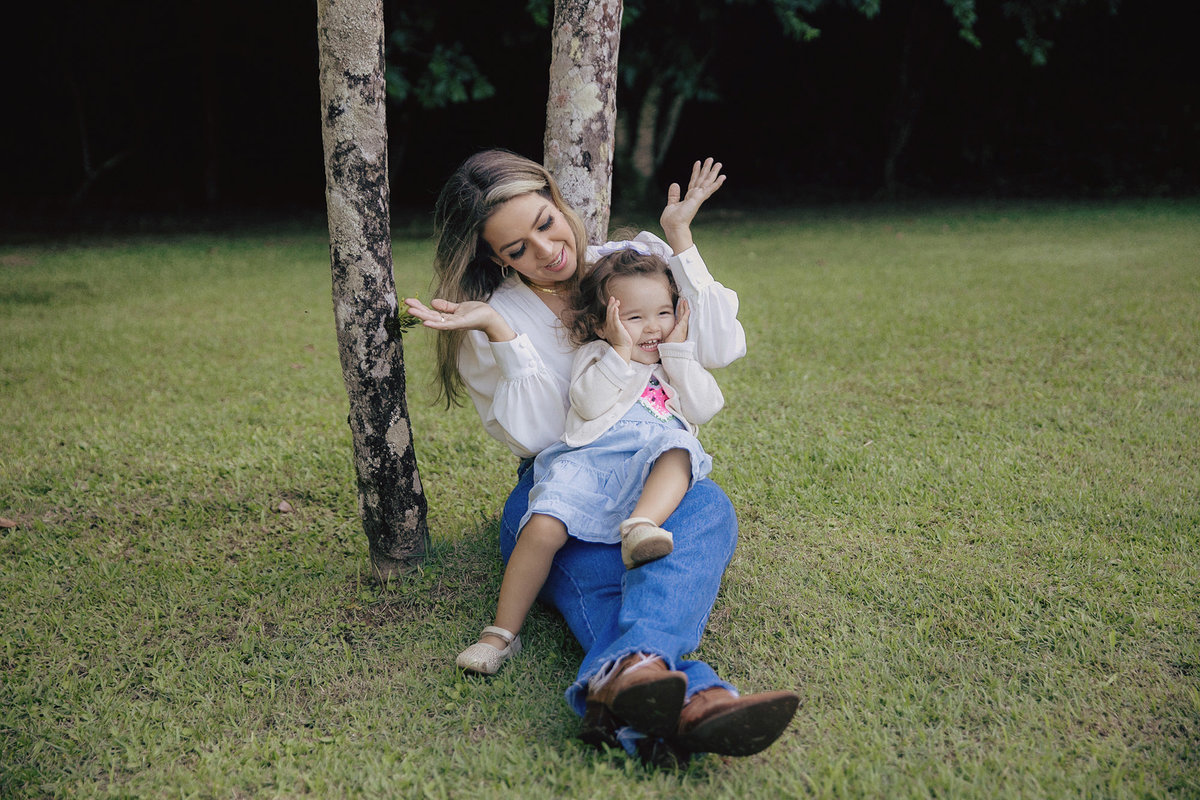 ensaio fotografico - ensaio externo - ensaio mae e filha - ensaio familia - ensaio Tayana e Laura - ensaio em balneario camboriu - fotografia infantil - fotografia de familia - chroma fotografia