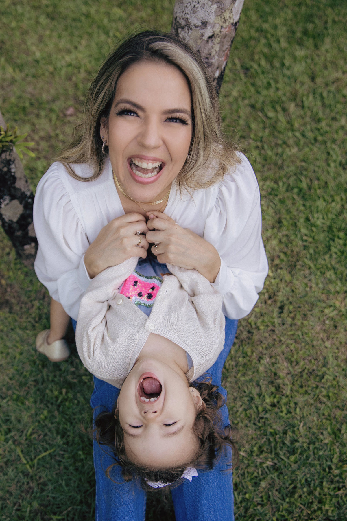 ensaio fotografico - ensaio externo - ensaio mae e filha - ensaio familia - ensaio Tayana e Laura - ensaio em balneario camboriu - fotografia infantil - fotografia de familia - chroma fotografia