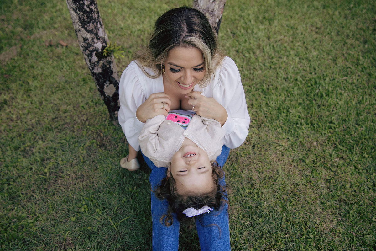 ensaio fotografico - ensaio externo - ensaio mae e filha - ensaio familia - ensaio Tayana e Laura - ensaio em balneario camboriu - fotografia infantil - fotografia de familia - chroma fotografia