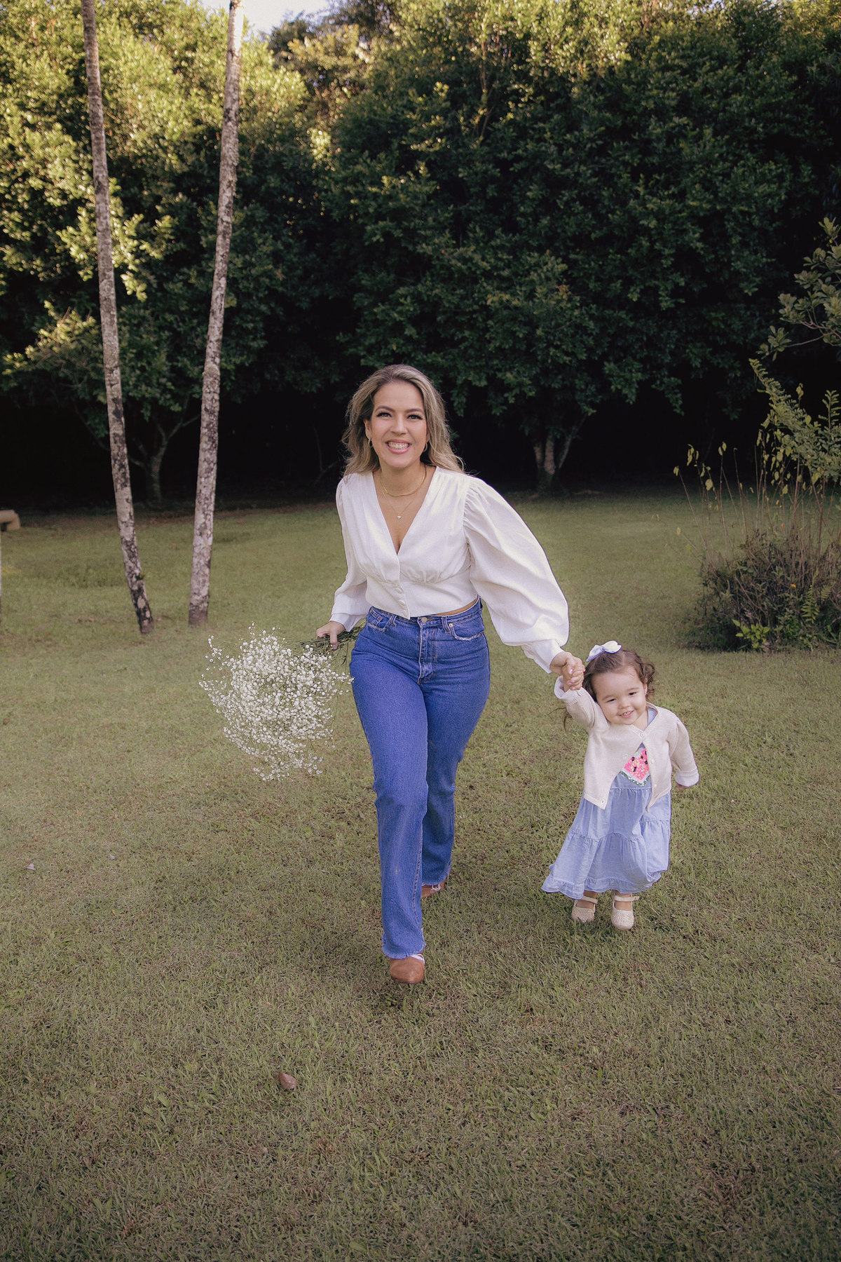 ensaio fotografico - ensaio externo - ensaio mae e filha - ensaio familia - ensaio Tayana e Laura - ensaio em balneario camboriu - fotografia infantil - fotografia de familia - chroma fotografia