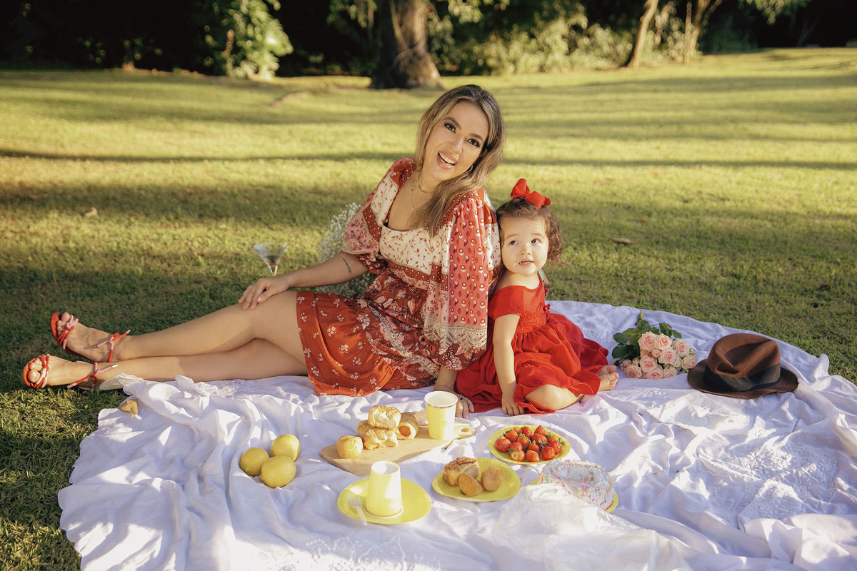 ensaio fotografico - ensaio externo - ensaio mae e filha - ensaio familia - ensaio Tayana e Laura - ensaio em balneario camboriu - fotografia infantil - fotografia de familia - chroma fotografia