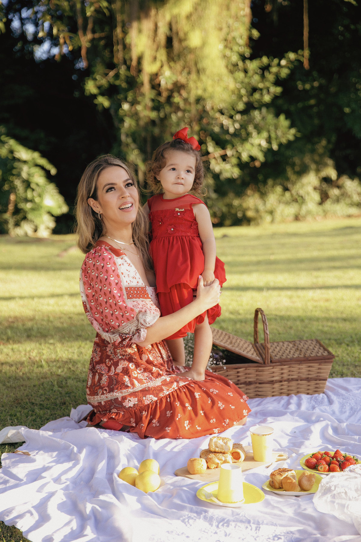 ensaio fotografico - ensaio externo - ensaio mae e filha - ensaio familia - ensaio Tayana e Laura - ensaio em balneario camboriu - fotografia infantil - fotografia de familia - chroma fotografia