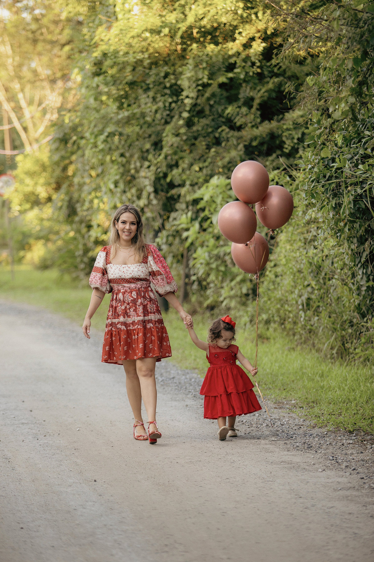 ensaio fotografico - ensaio externo - ensaio mae e filha - ensaio familia - ensaio Tayana e Laura - ensaio em balneario camboriu - fotografia infantil - fotografia de familia - chroma fotografia