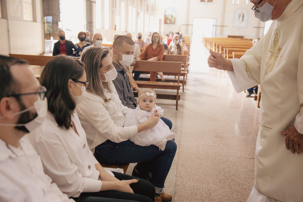 batizado - batismo - batizado gabrieli - batismo em jaraguá do sul - fotografos jaragua do sul - familia - chroma fotografia