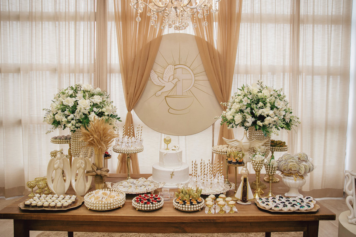 comunhao - primeira eucaristia - comunhao Gabriel - fotografos jaragua do sul - comunhao no espaco garden - chroma fotografia