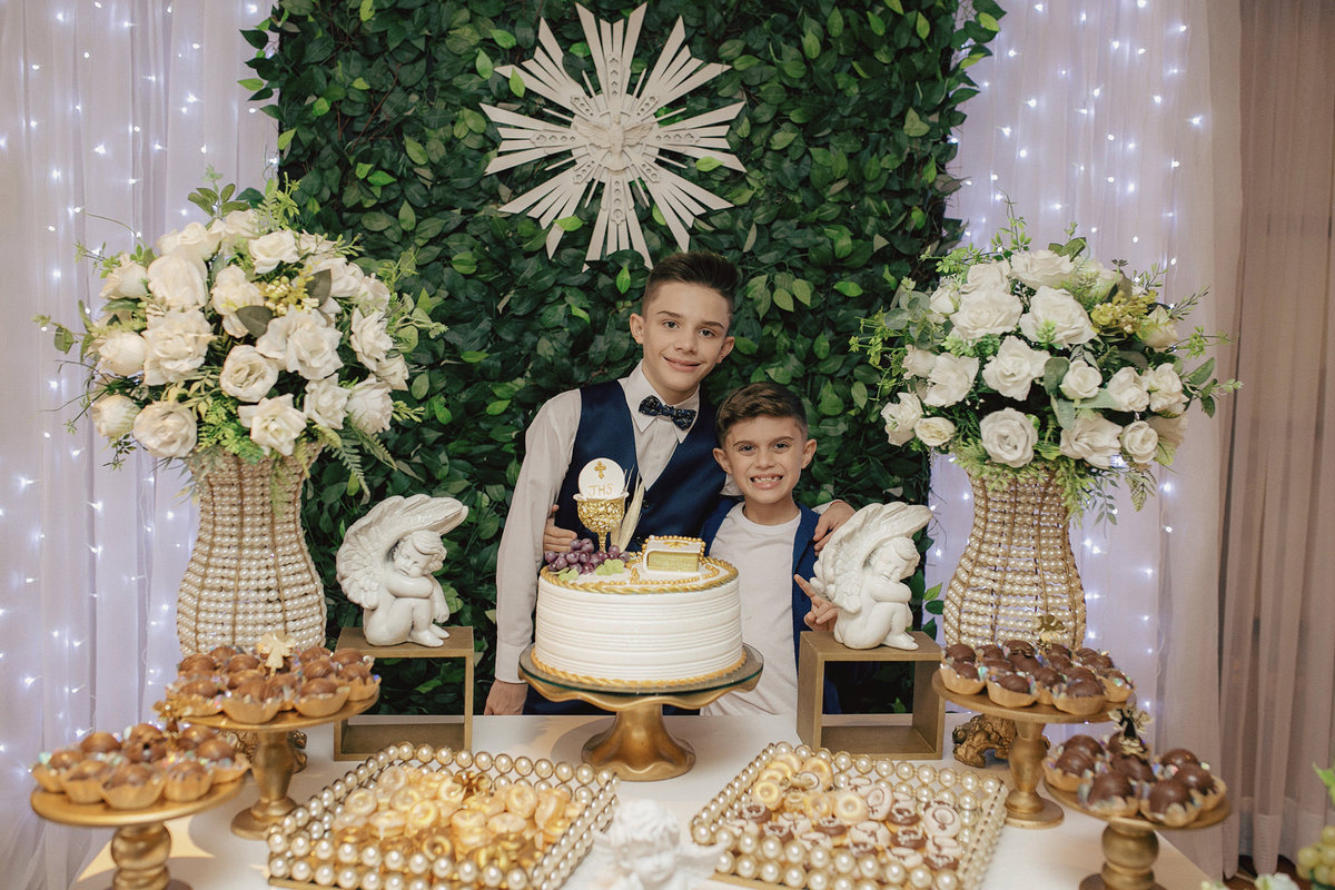 primeira eucaristia - primeira comunhao - comunhao em jaragua do sul - fotografos jaragua do sul - comunhao Nicolas - chroma fotografia