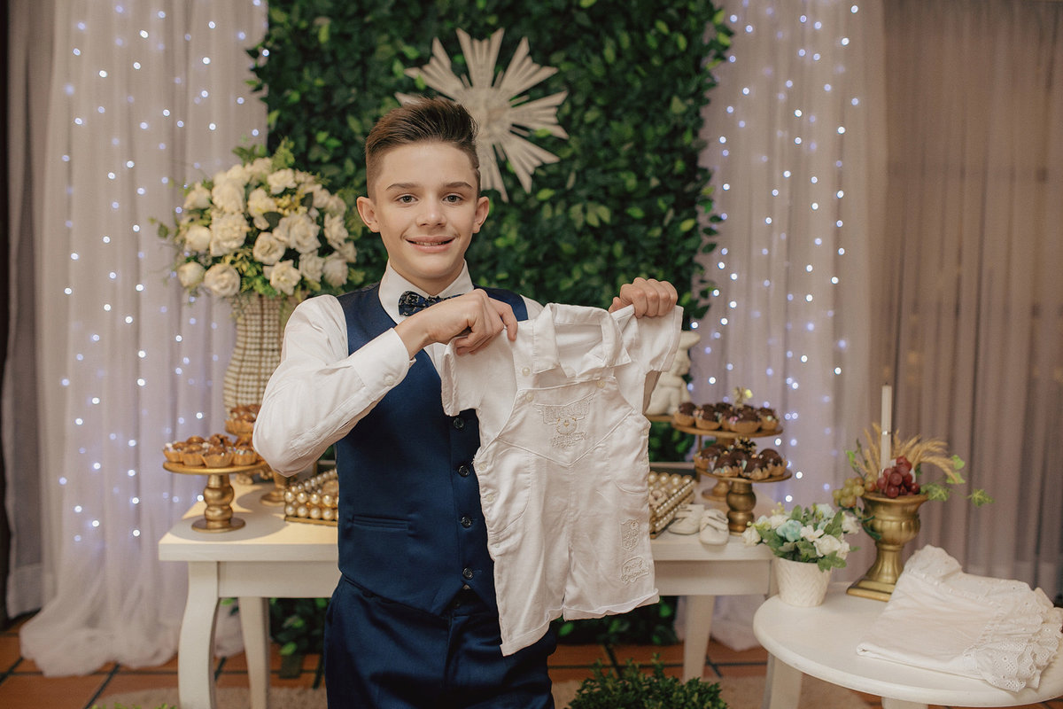 primeira eucaristia - primeira comunhao - comunhao em jaragua do sul - fotografos jaragua do sul - comunhao Nicolas - chroma fotografia