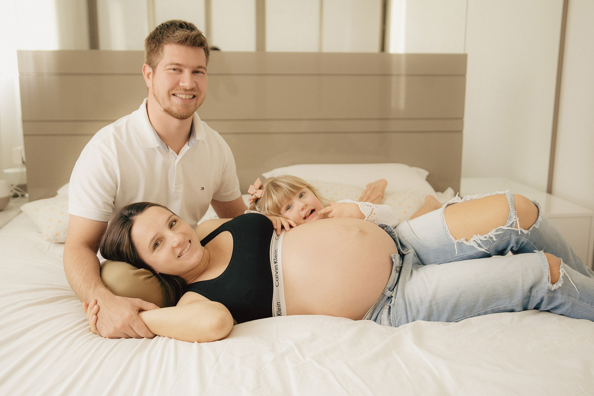 ensaio gestante - gestante - ensaio em casa - ensaio de familia - mae de tres - fotografos jaragua do sul - fotografos de familia - jaragua do sul - chroma fotografia