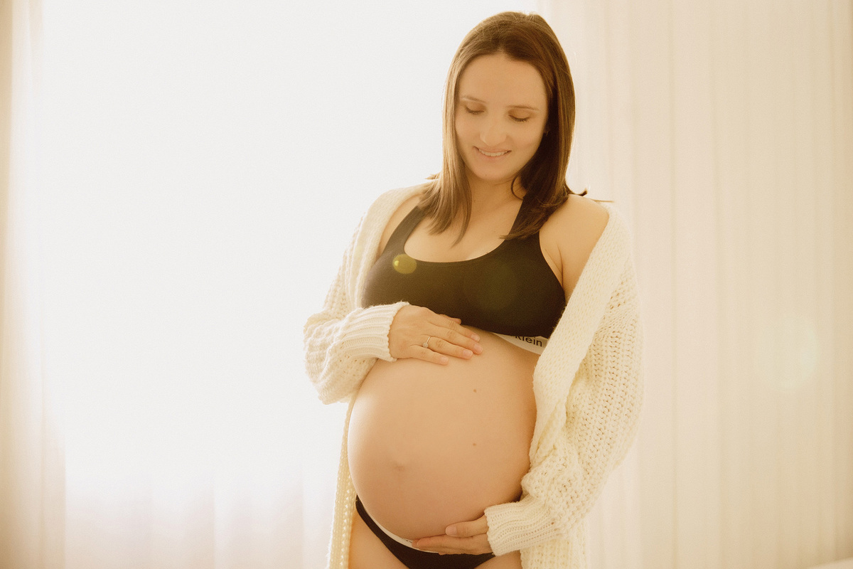 ensaio gestante - gestante - ensaio em casa - ensaio de familia - mae de tres - fotografos jaragua do sul - fotografos de familia - jaragua do sul - chroma fotografia