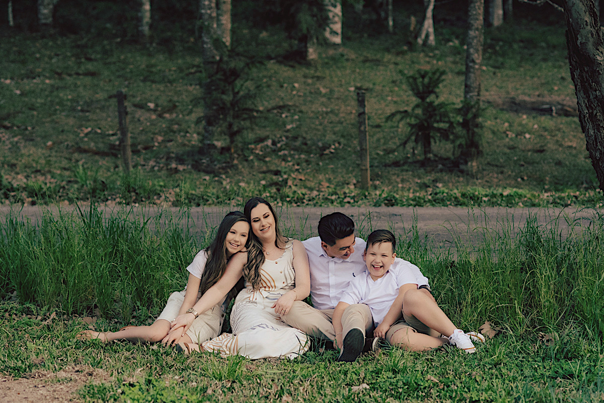familia - cris veiga - ensaio fotografico - ao ar livre - mae de 2 - chroma fotografia - sao bento do sul