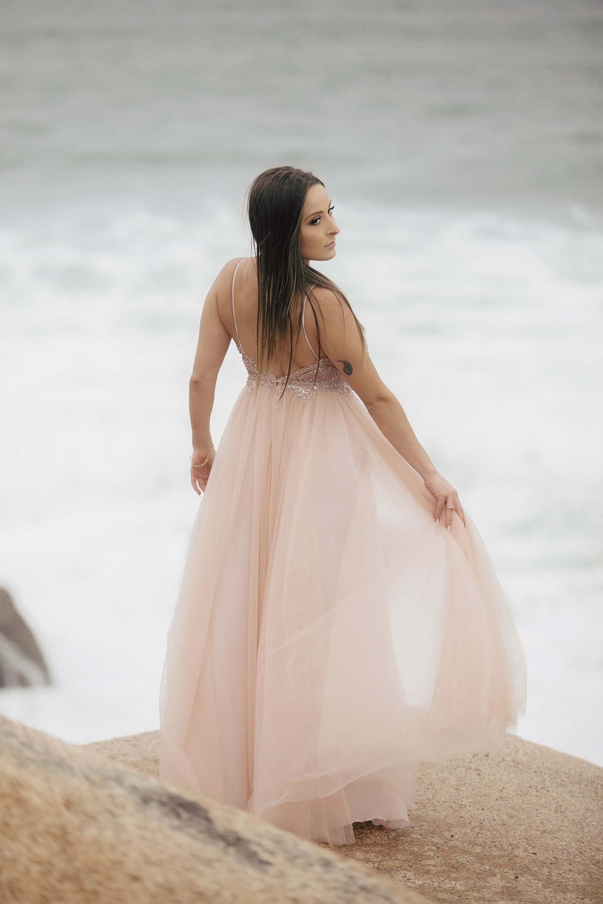 ensaio individual - ensaio na praia - ensaio no litoral - ensaio na joaquina - fotografos jaragua do sul - chroma fotografia