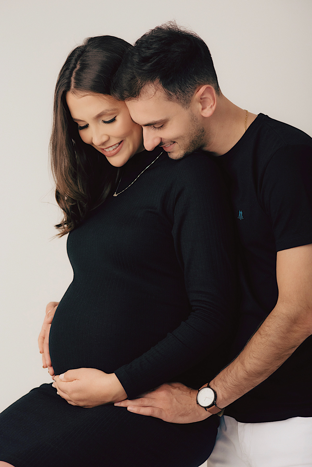priscila - felipe - luisa - estudio - externa - plantacao de trigo - ensaio gestante - mae de menina - mae de primeira viagem - sao bento do sul - chroma fotografia