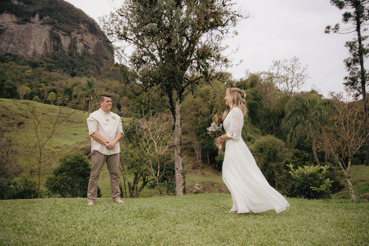renovacao de bodas - 10 anos de casados - elopement wedding - ensaio externo - ensaio no campo - ensaio familia - fotografia de familia - ensaio no vale dos ventos - bodas de estanho - chroma fotografia