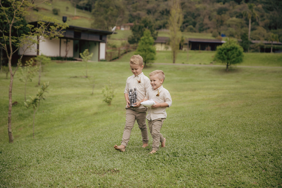 renovacao de bodas - 10 anos de casados - elopement wedding - ensaio externo - ensaio no campo - ensaio familia - fotografia de familia - ensaio no vale dos ventos - bodas de estanho - chroma fotografia