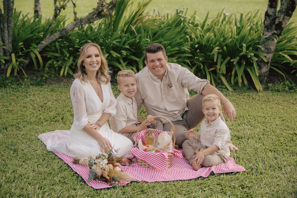 renovacao de bodas - 10 anos de casados - elopement wedding - ensaio externo - ensaio no campo - ensaio familia - fotografia de familia - ensaio no vale dos ventos - bodas de estanho - chroma fotografia