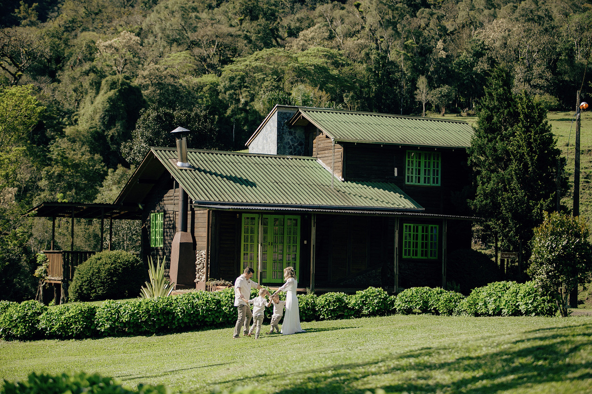 renovacao de bodas - 10 anos de casados - elopement wedding - ensaio externo - ensaio no campo - ensaio familia - fotografia de familia - ensaio no vale dos ventos - bodas de estanho - chroma fotografia