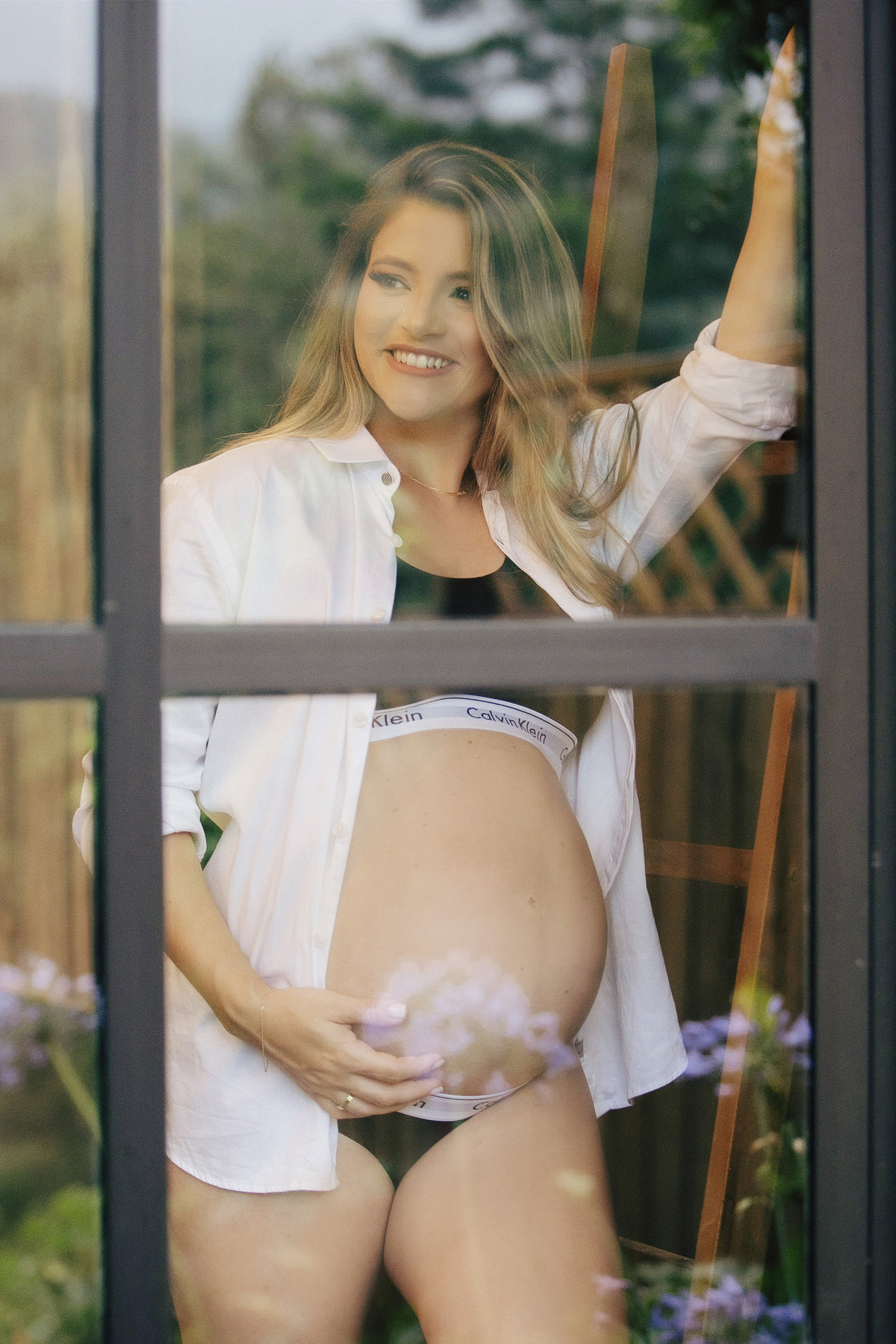 ensaio gestante - gestante - ensaio em cabana - ensaio familia - ensaio fotografico - ensaio no vale dos ventos - fotografos jaragua do sul - chroma fotografia