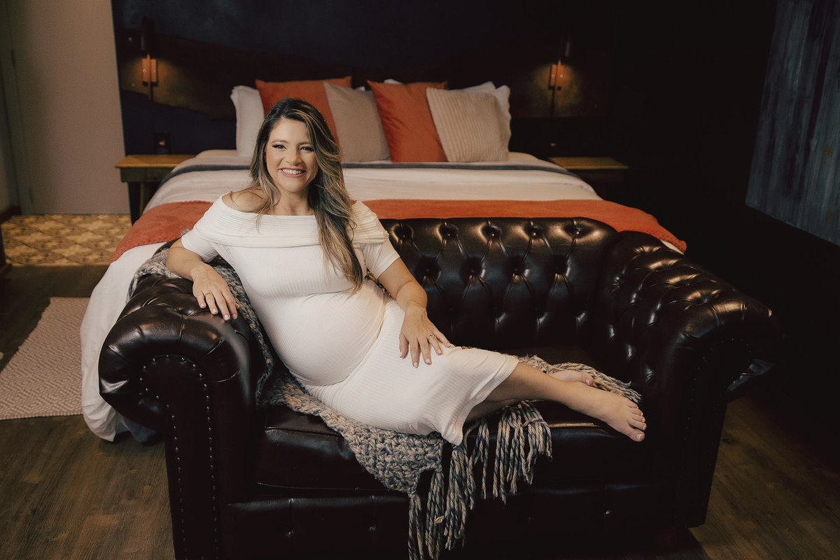 ensaio gestante - gestante - ensaio em cabana - ensaio familia - ensaio fotografico - ensaio no vale dos ventos - fotografos jaragua do sul - chroma fotografia