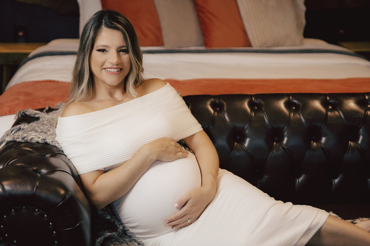 ensaio gestante - gestante - ensaio em cabana - ensaio familia - ensaio fotografico - ensaio no vale dos ventos - fotografos jaragua do sul - chroma fotografia