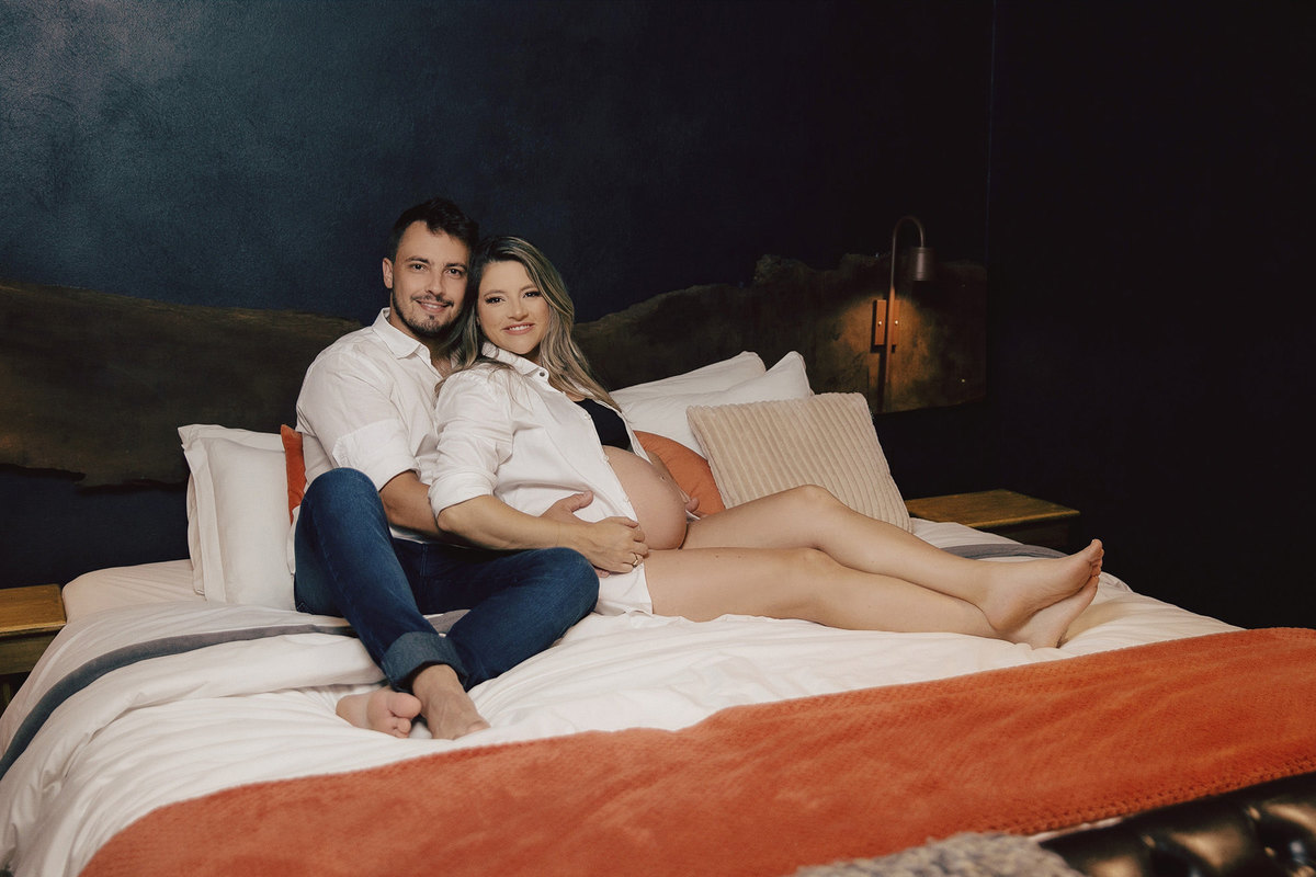 ensaio gestante - gestante - ensaio em cabana - ensaio familia - ensaio fotografico - ensaio no vale dos ventos - fotografos jaragua do sul - chroma fotografia