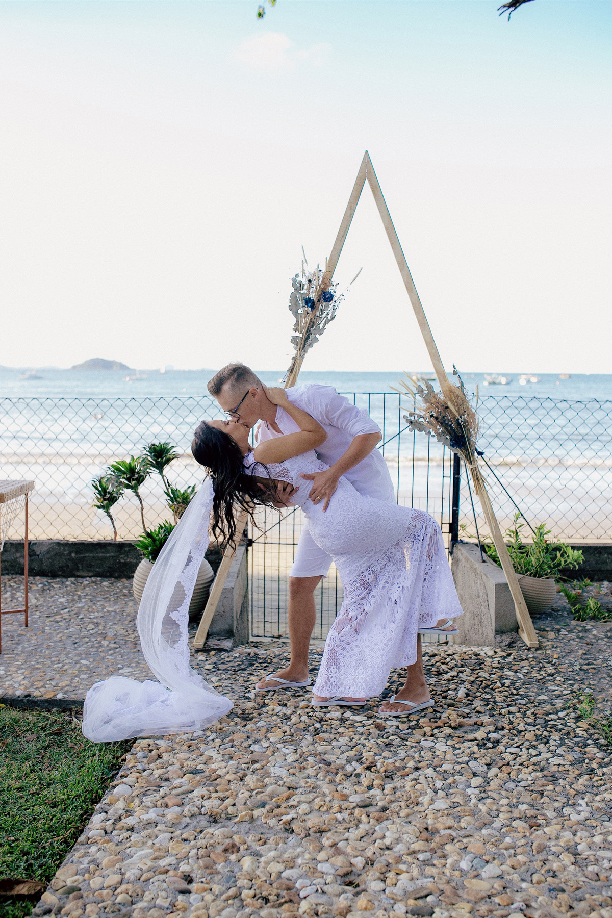 casamento - casamento na praia - mini wedding- noivos  - noivas - casamento de dia - fotografia de casamento - fotografos sc - chroma fotografia