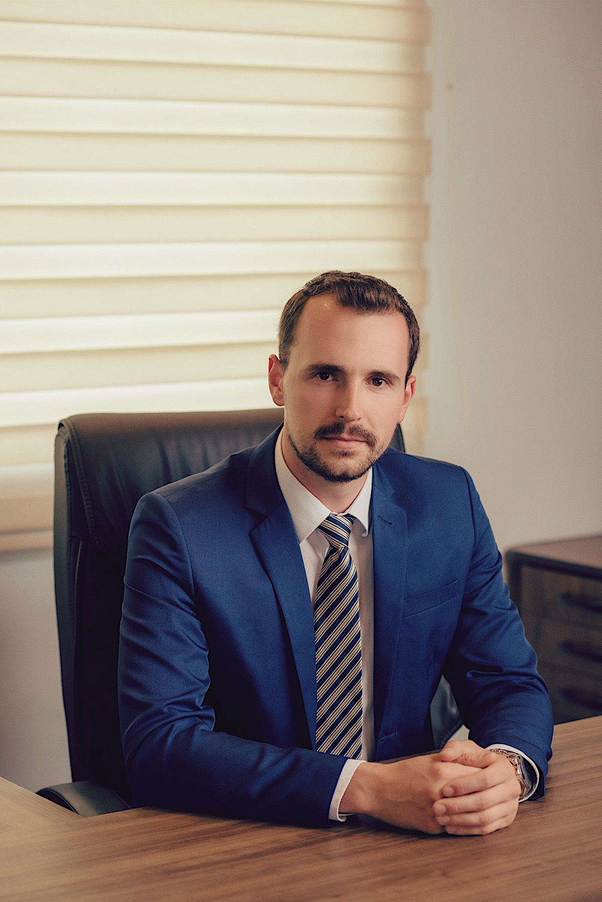 ensaio profissional - advogado - elisan nadrowski - sao bento do sul - chroma fotografia