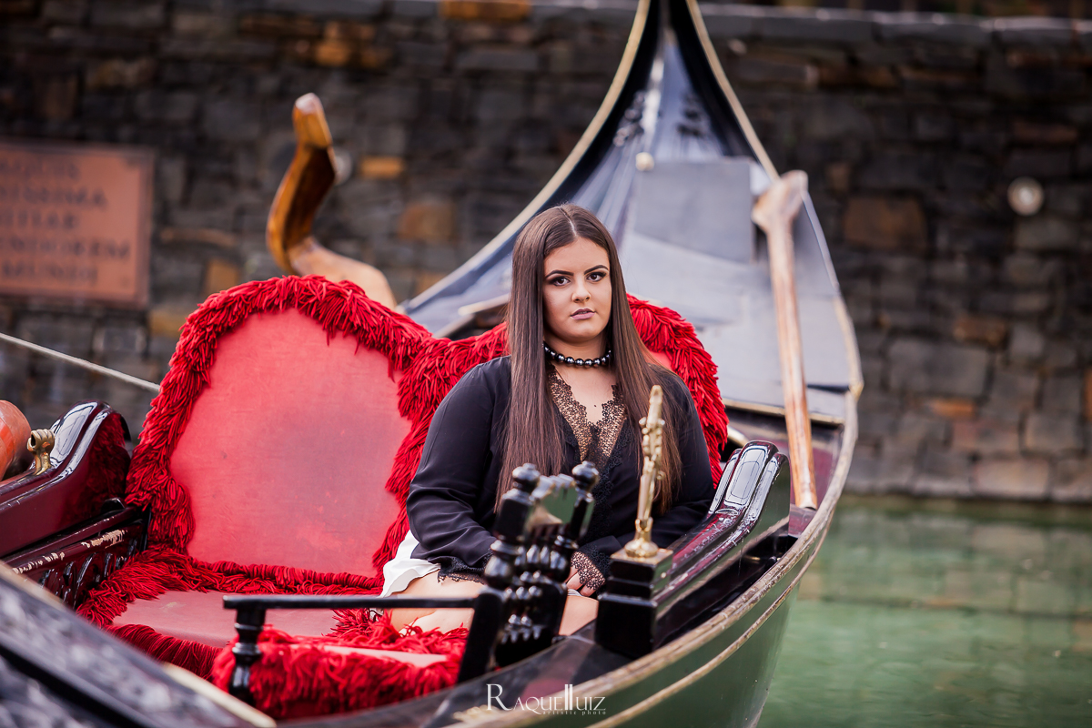 raquelluizfotografia-quizeanos-taina-menina-fotos-ensaiofotografico-casadepedra-gondola-novaveneza