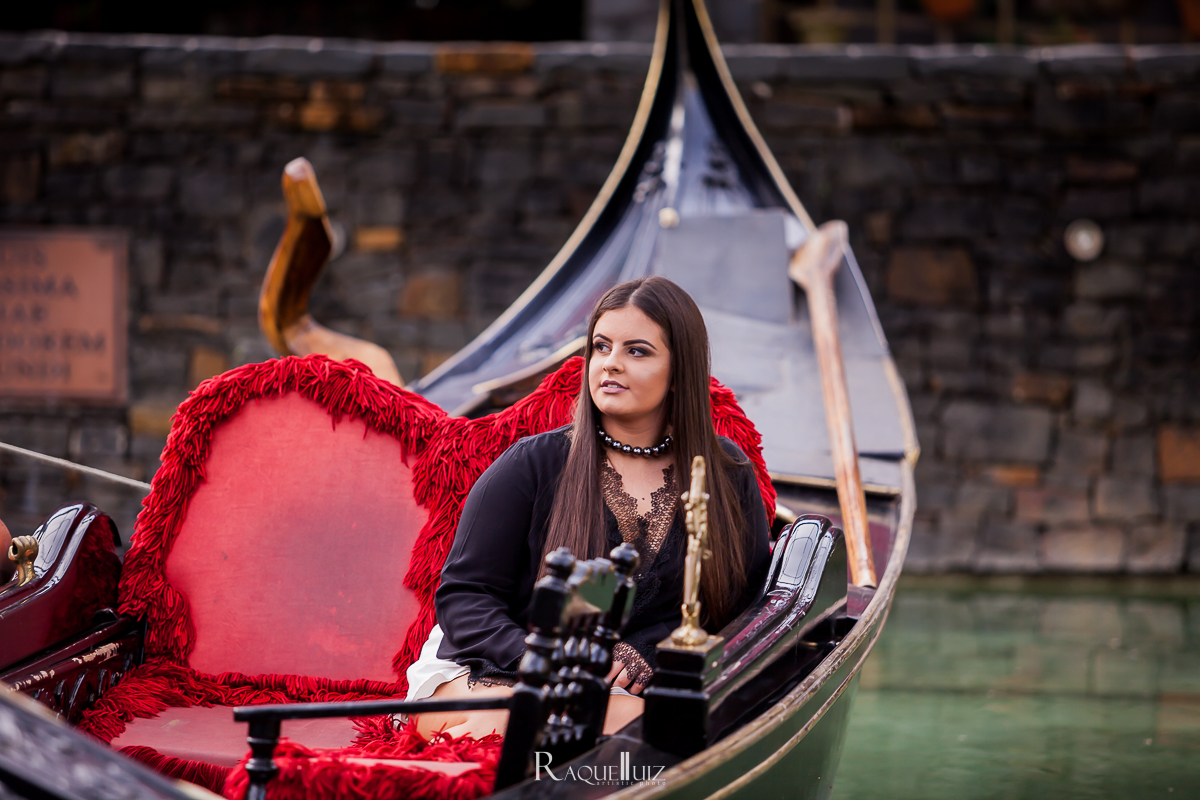 raquelluizfotografia-quizeanos-taina-menina-fotos-ensaiofotografico-casadepedra-gondola-novaveneza