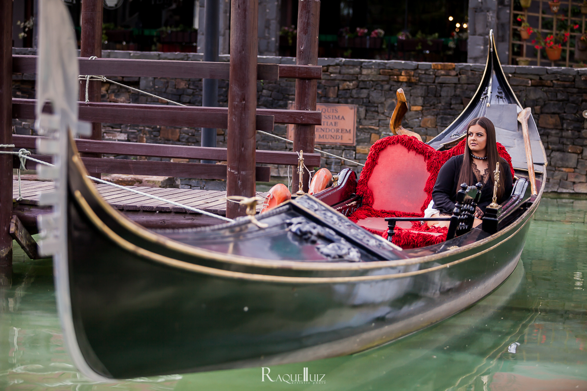 raquelluizfotografia-quizeanos-taina-menina-fotos-ensaiofotografico-casadepedra-gondola-novaveneza