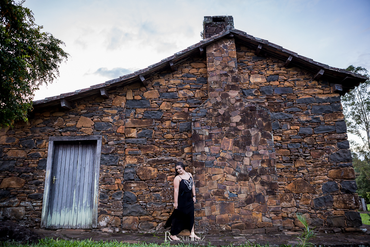 raquelluizfotografia-quizeanos-taina-menina-fotos-ensaiofotografico-casadepedra-gondola-novaveneza