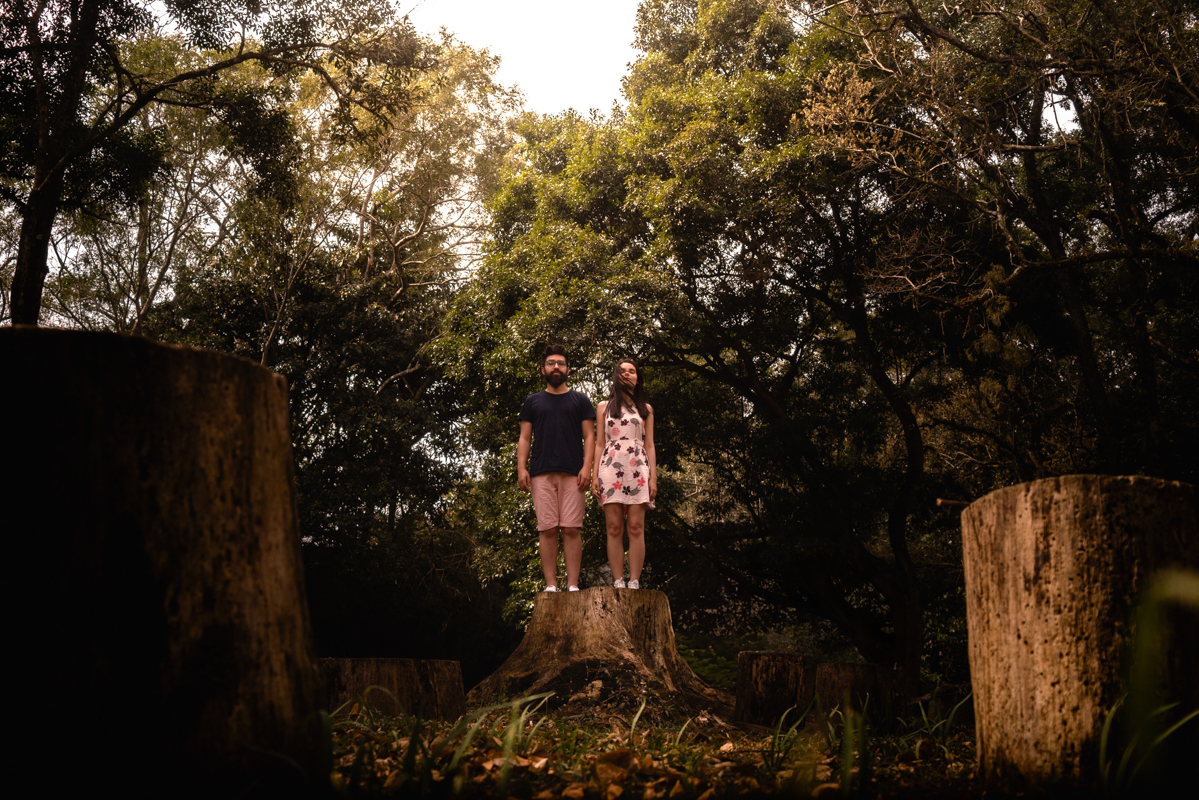 ensaio casal Jardim Botânico São Paulo, fotos externas São Paulo, ensaio fotográfico casal, fotografia de casal em São Paulo, fotógrafo Jardim Botânico, ensaio fotográfico natural, fotos de casal com cumplicidade, fotografia personalizada de casal