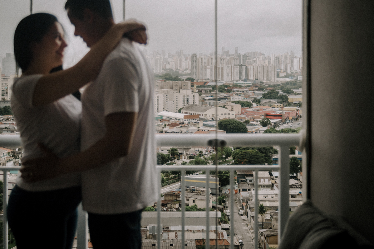 Maternidade, ensaio de família, lifestyle, parentalidade, amor, conexão, momento único, família unida, registros espontâneos, memórias, fotos naturais, vida cotidiana, amor incondicional, fotografia documental, momentos preciosos.