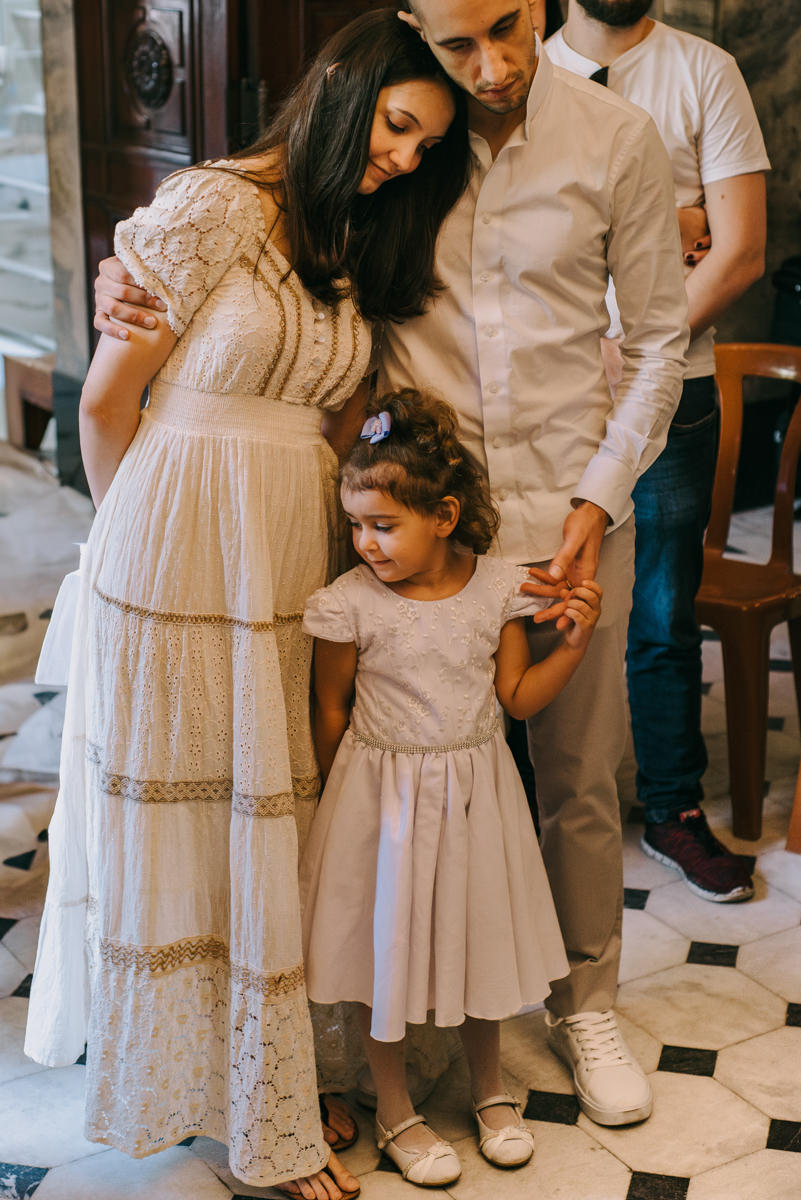 Batismo, fé, amor, família, conexão, emoção, bênção, luz natural, espontaneidade, instantes, verdade, detalhes, tradição, igreja, espiritualidade, narrativa visual, gestos, olhares, devoção, simbolismo, acolhimento, momentos reais, texturas