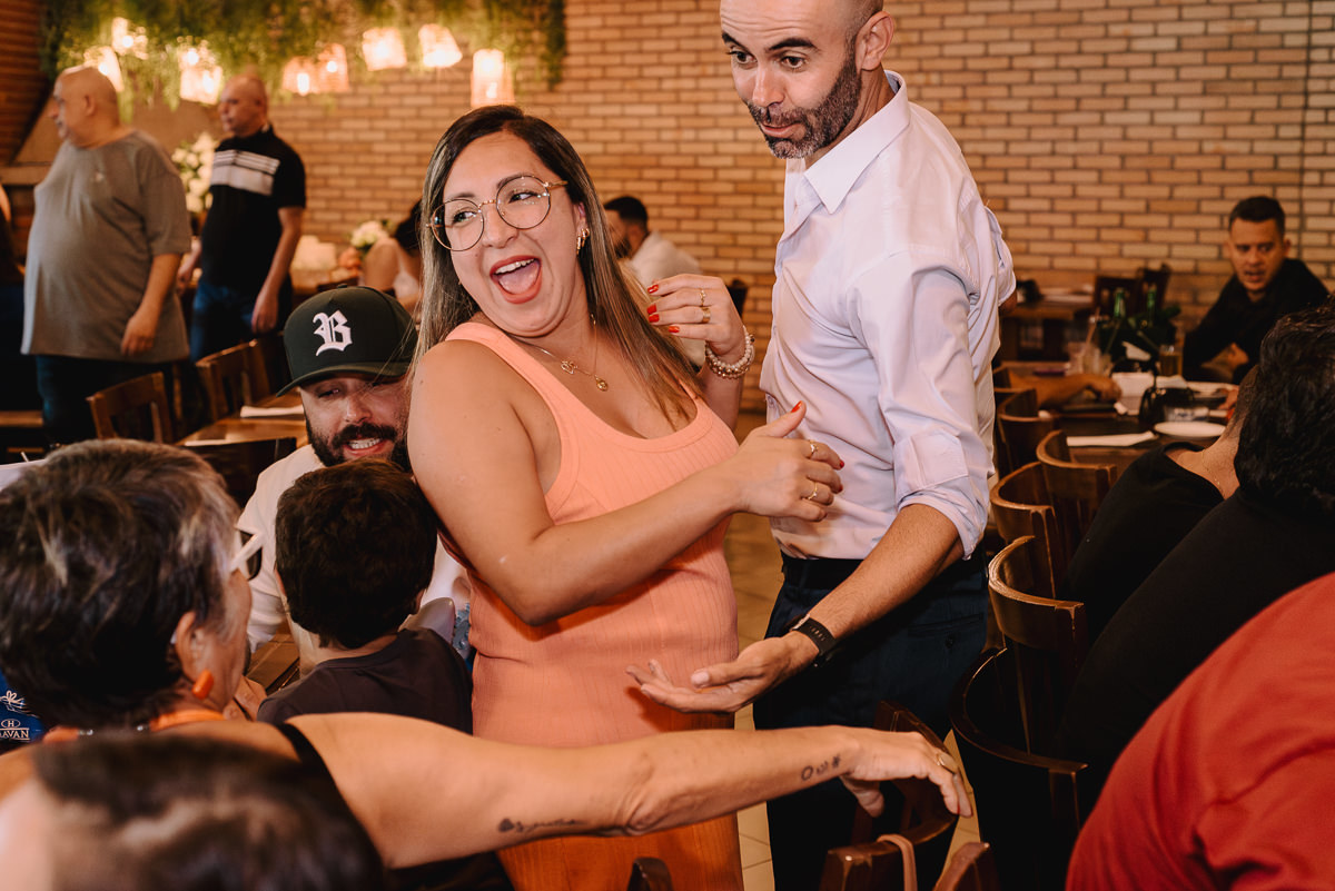 Casamento civil em Jundiaí, casamento no cartório, fotos espontâneas, fotografia documental, fotógrafo de casamento em Jundiaí, ensaio de casal natural, fotos autênticas, casamento simples, casamento intimista, cerimônia no cartório, fotógrafo lifestyle