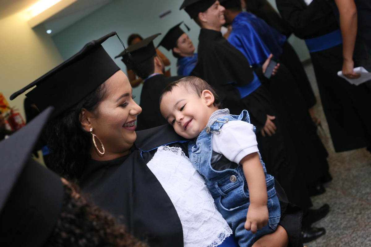 Colação, UFGD, Ed Fisca, Ana Karolina e filho #eventoms #ufgd