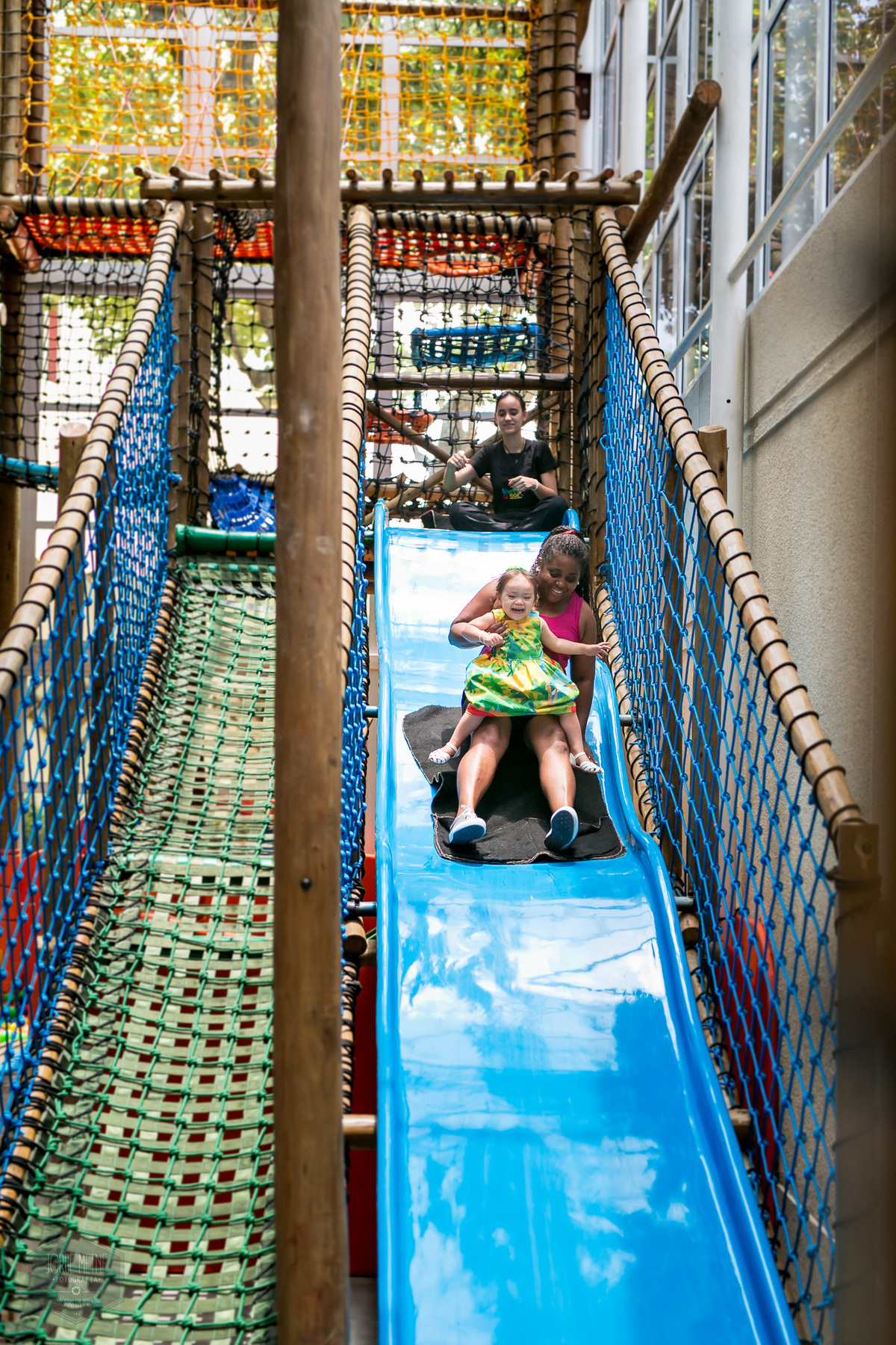 escorregador buffet infantil espaço la vem o sol