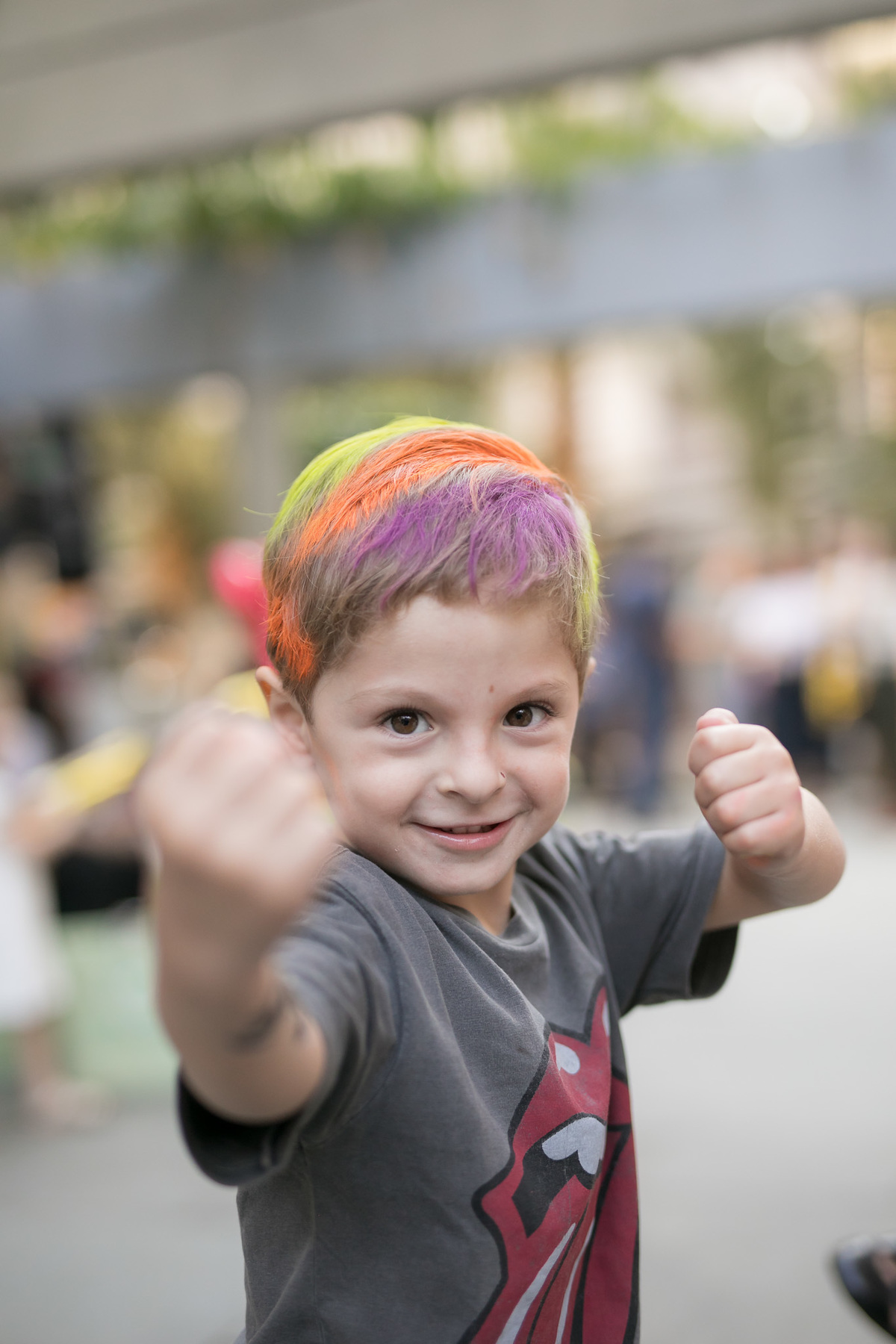 cabelo de menino pintado festa infantil rock n roll