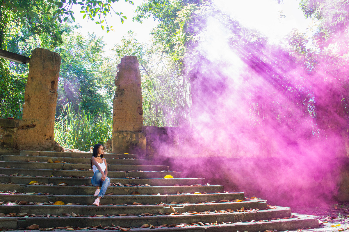 ensaio feminino com fumaça