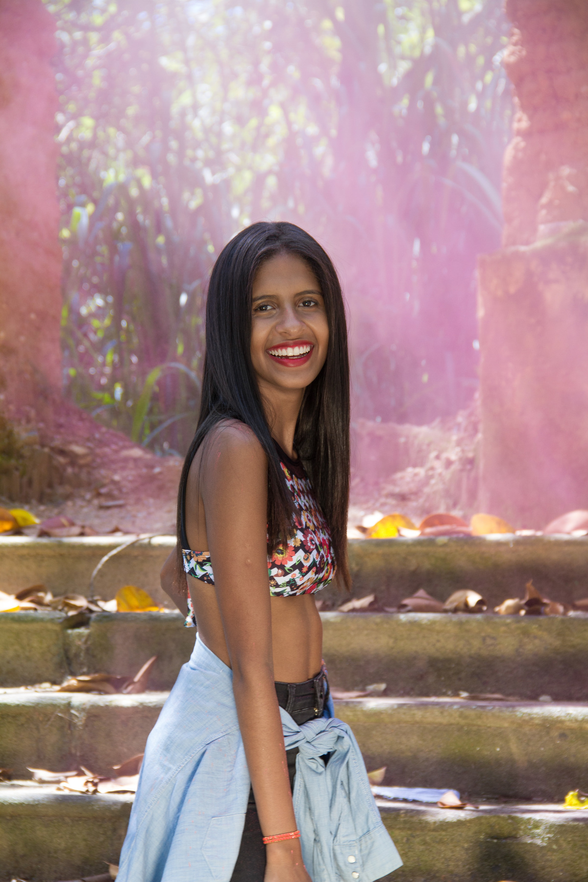 ensaio feminino efeito névoa rosa