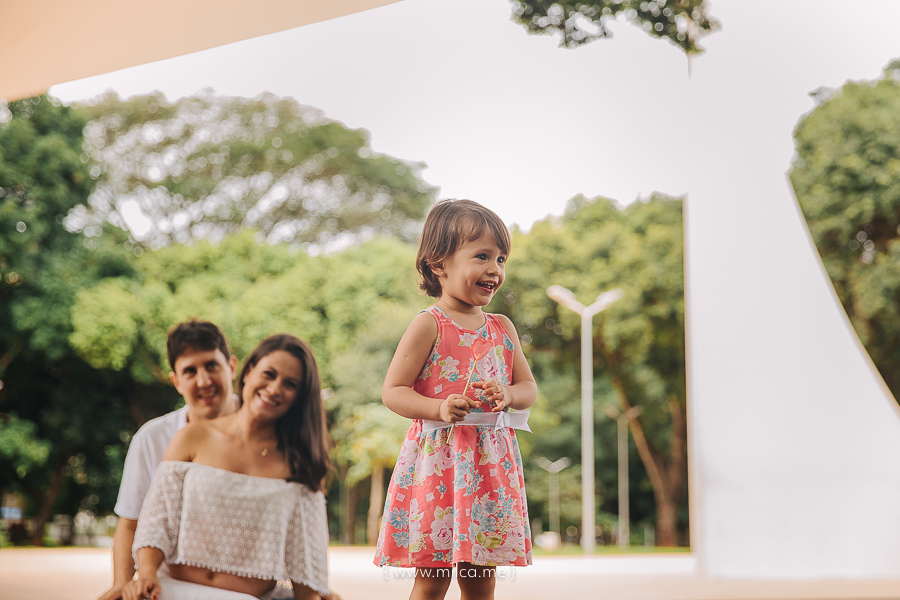 ensaio-gestante-na-igrejinha-da-quadra-308-sul-em-brasilia-book-gestante-gravida-em-brasilia