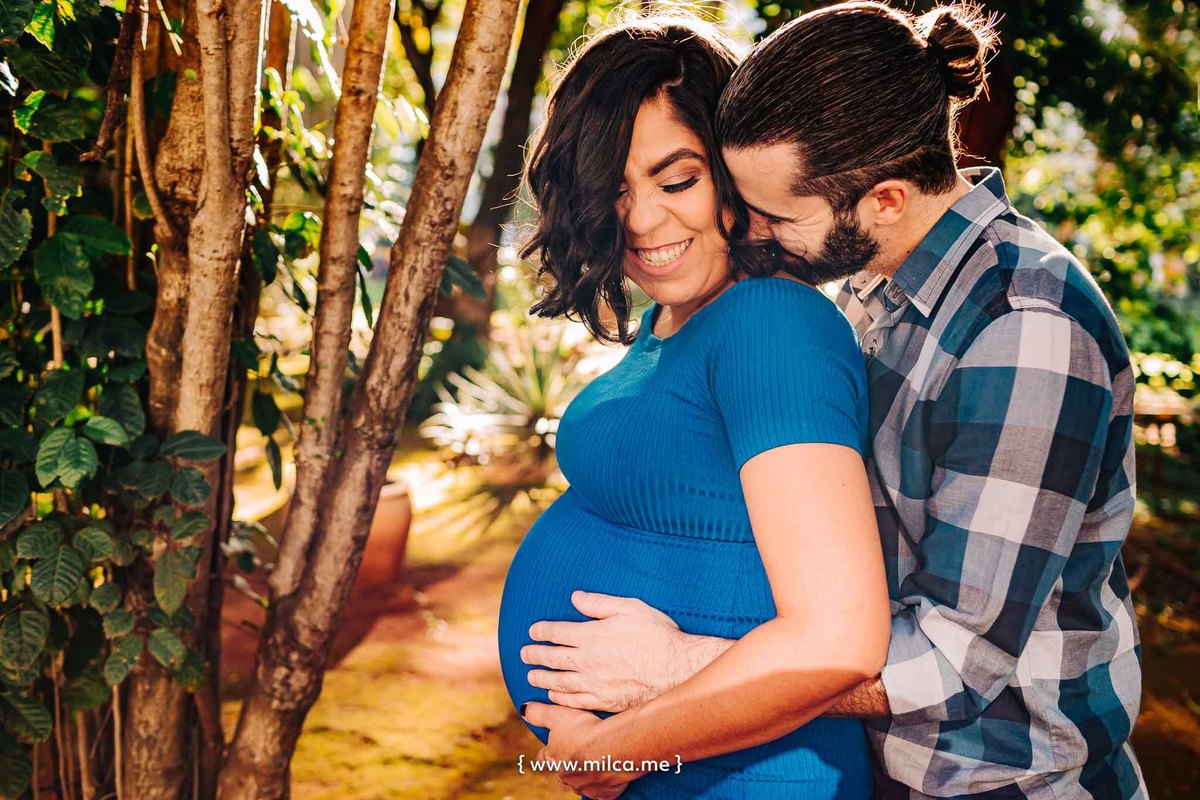 ensaio-book-gestante-vestido-azul-tenis-branco-camila-rosa-em-brasilia