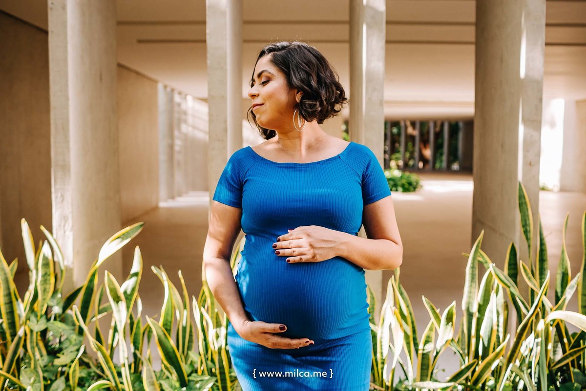ensaio-book-gestante-vestido-azul-tenis-branco-camila-rosa-em-brasilia
