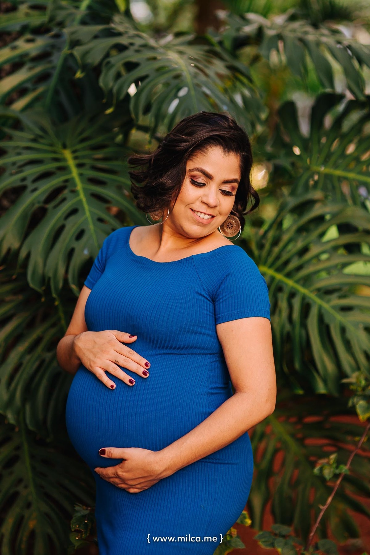 ensaio-book-gestante-vestido-azul-tenis-branco-camila-rosa-em-brasilia