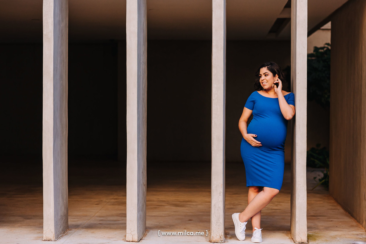 ensaio-book-gestante-vestido-azul-tenis-branco-camila-rosa-em-brasilia