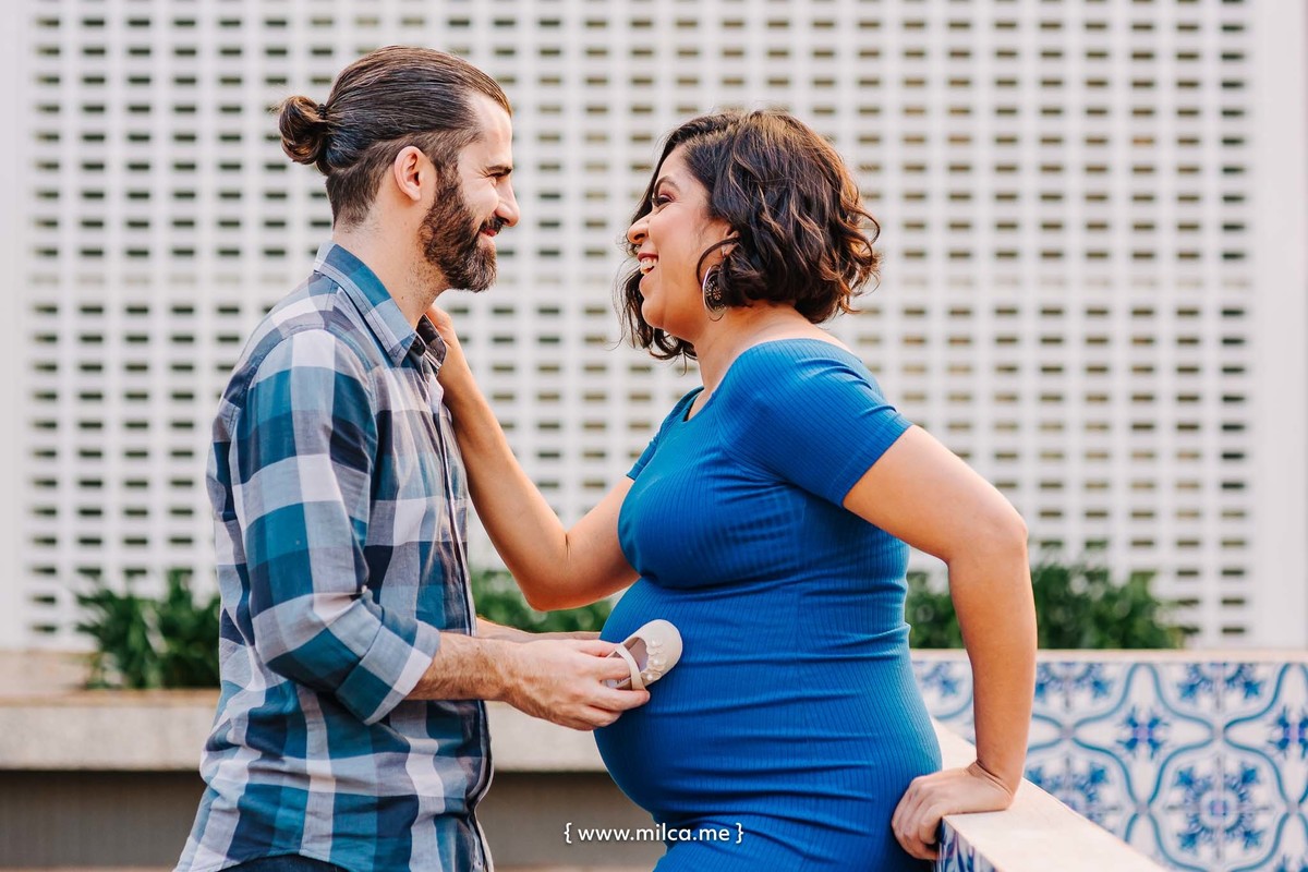 ensaio-book-gestante-vestido-azul-tenis-branco-camila-rosa-em-brasilia