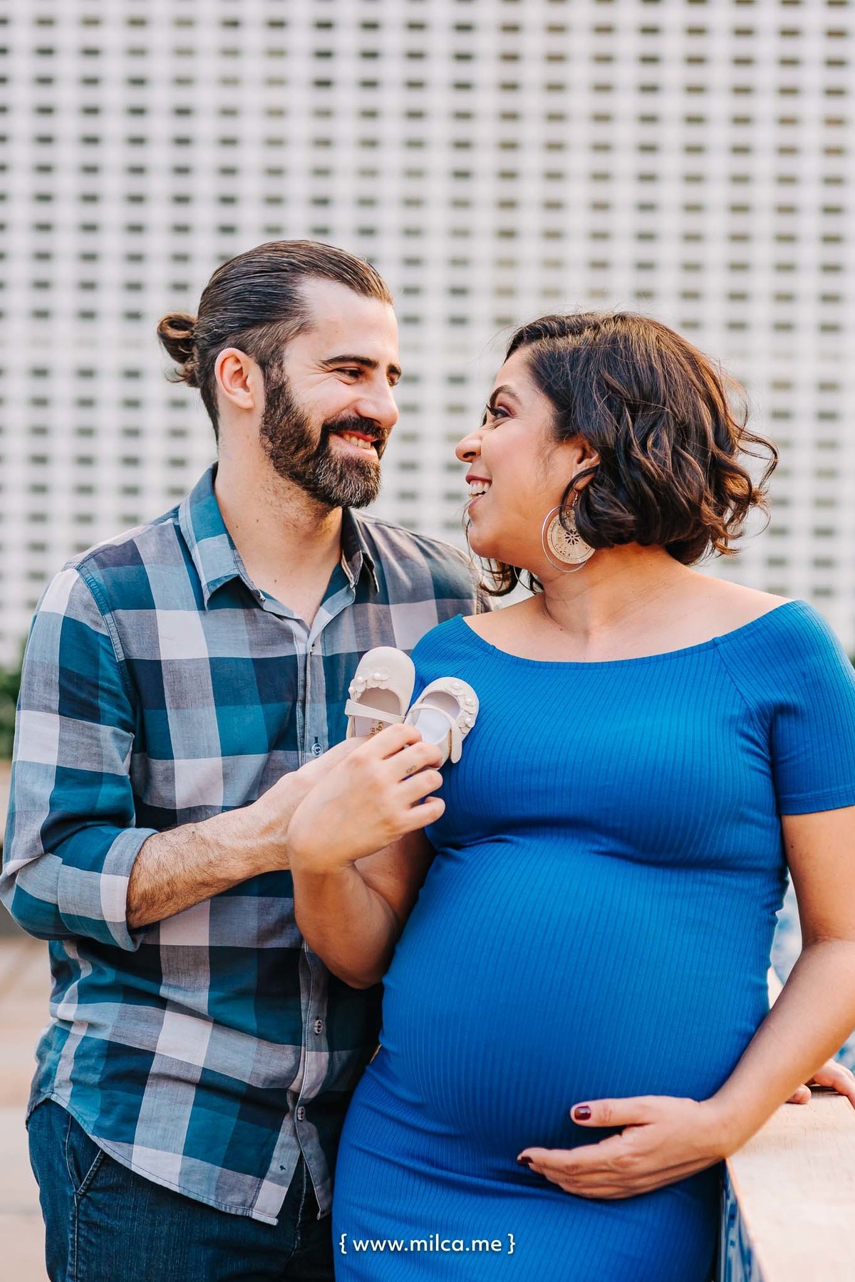 ensaio-book-gestante-vestido-azul-tenis-branco-camila-rosa-em-brasilia